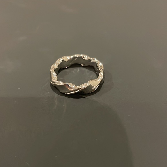 Silver Plated ring - Picture 2 of 3